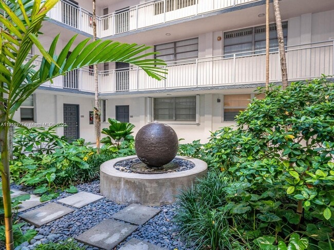 Building Photo - 680 NE 64th St