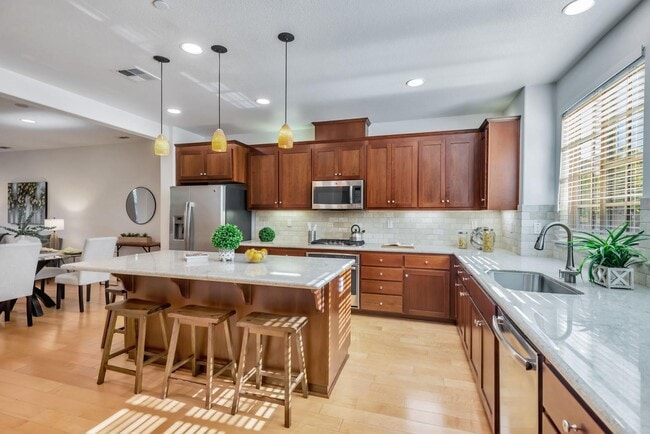 Building Photo - 5 Artisan Way