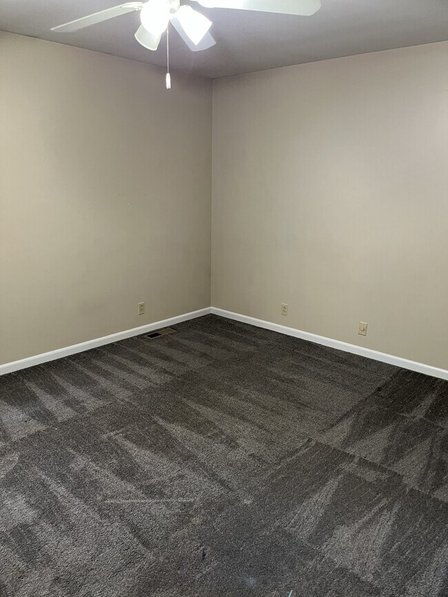 Building Photo - 1227 Wenlon Drive