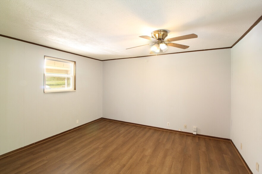 Building Photo - 1940 Harris Rd