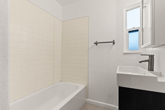 Building Photo - Fully Renovated 2-Bedroom in West Oakland McClymonds Neighborhood