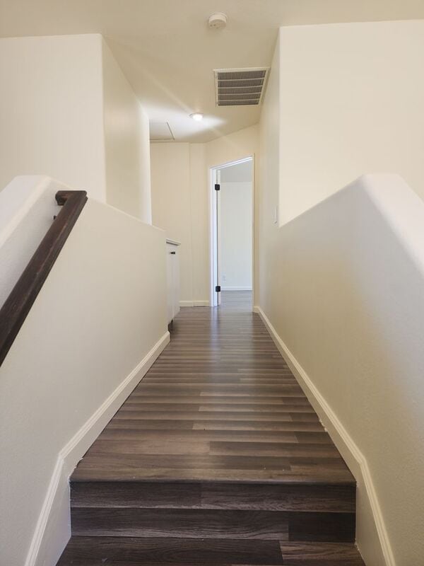 Building Photo - 5 Andaluz