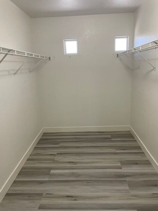 Building Photo - 4 Bd 2 story Home 89148
