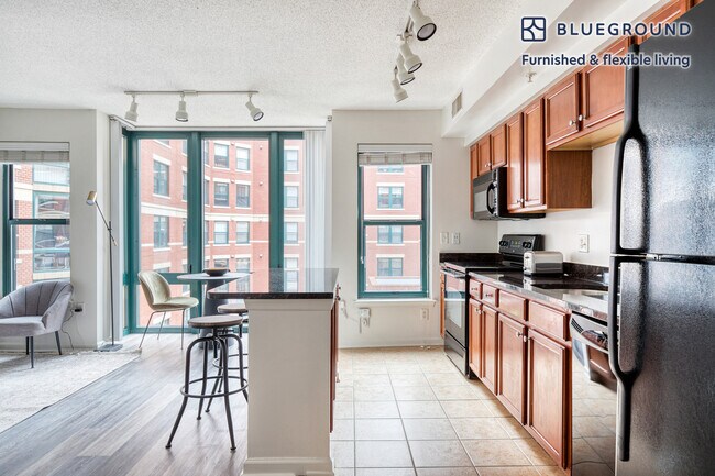 Building Photo - 1301 M St NW