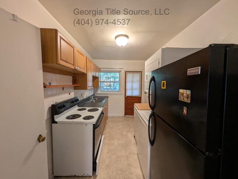 Building Photo - 211 Garden Ln
