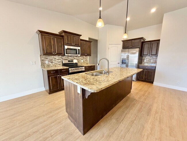 Building Photo - 151 Gold Bullion Way