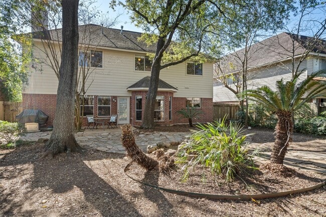 Building Photo - 2630 Lakeway Dr