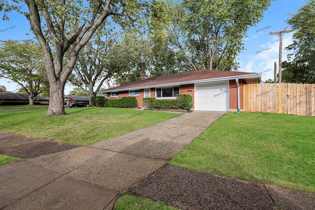 Building Photo - 4500 Henrich Dr