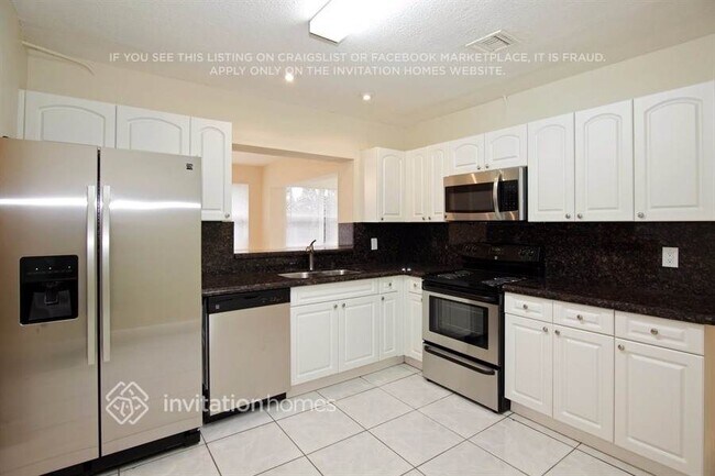 Building Photo - 781 SW 64th Terrace