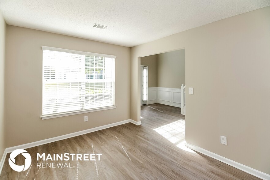 Building Photo - 4325 Holliday Rd