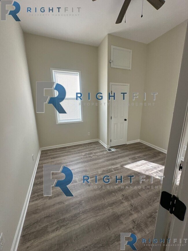 Building Photo - Newly Renovated Home in Louisville