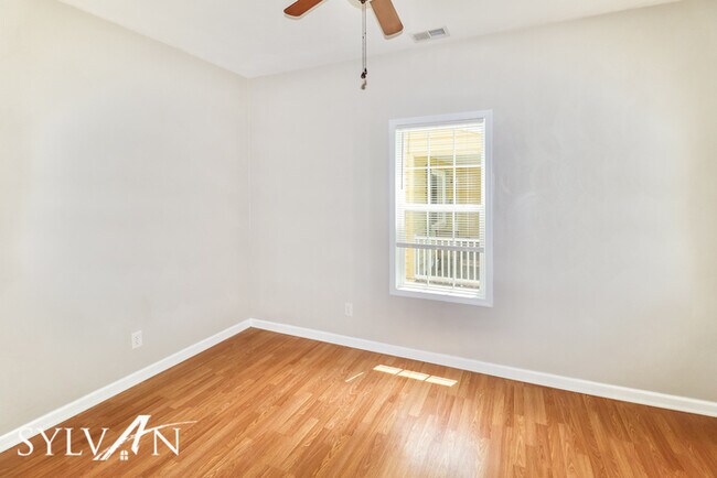 Building Photo - The living is easy in this 3 bedroom, 1.5 ...