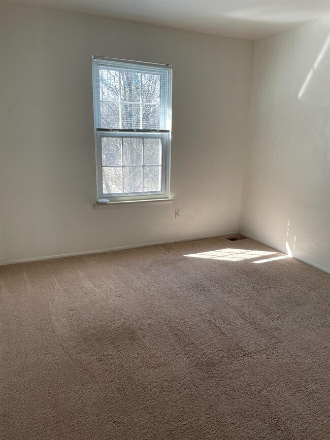 Building Photo - 3188 Bolgos Cir