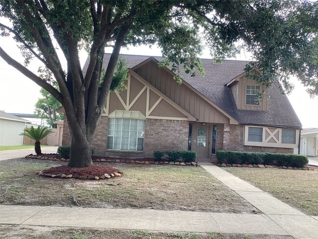Building Photo - 2031 Millhouse Rd