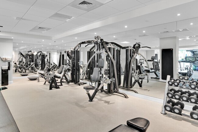 Building Photo - 550 SE Mizner Blvd
