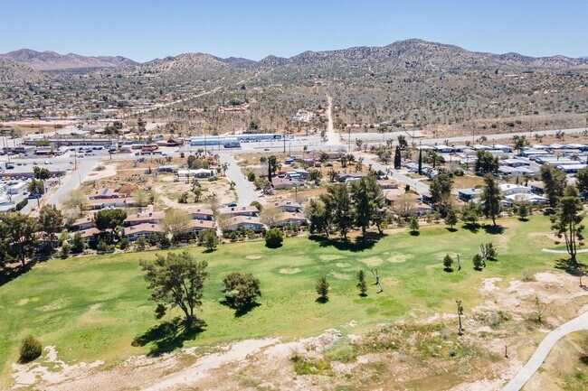 Building Photo - Get $1,000 Off + 1 Month Free at 55100 Air...