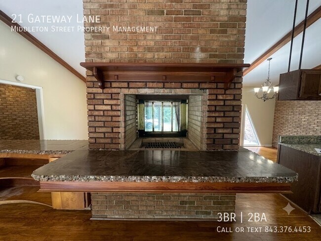Building Photo - 21 Gateway Ln