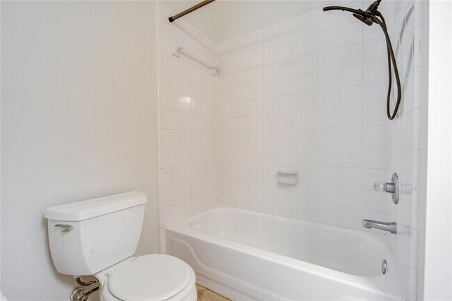 Building Photo - 6106 Grand Glen Ct