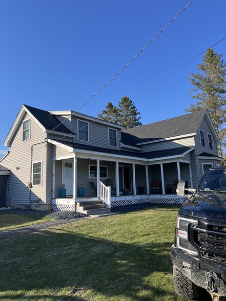 Building Photo - 1076 Clinton Ave