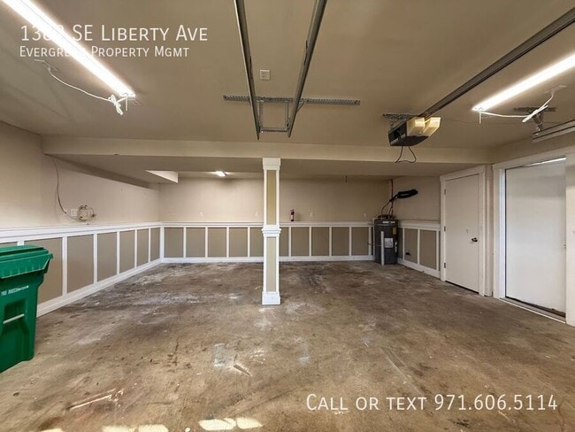 Building Photo - 1382 SE Liberty Ave