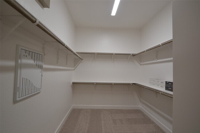 Building Photo - 3207 Kindred Wy