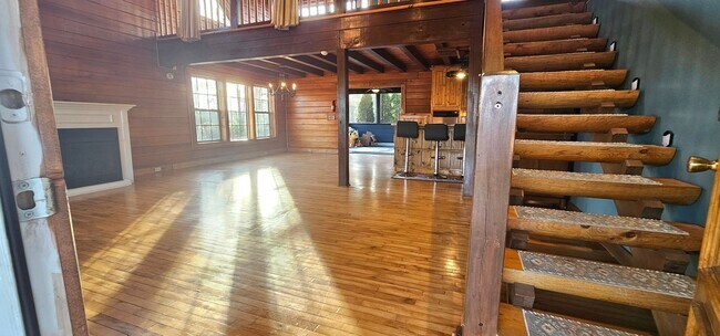 Building Photo - Private Log Cabin Home Peaceful Country Living on Acreage