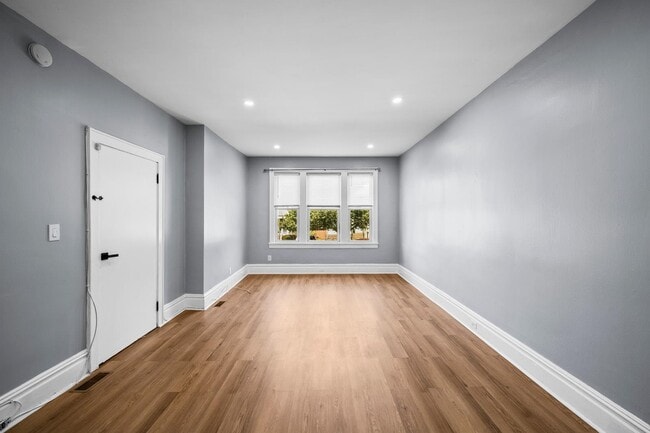 Building Photo - 54 Avenue B