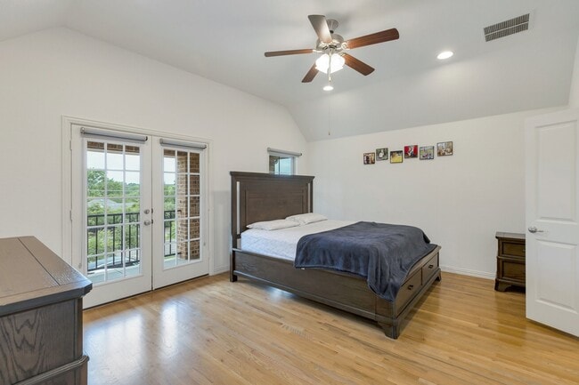 Building Photo - 2464 Castle Ridge Dr