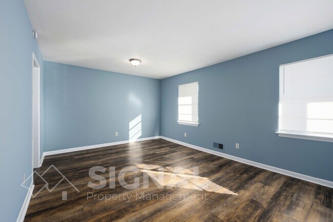 Building Photo - 1228 Huffman Rd