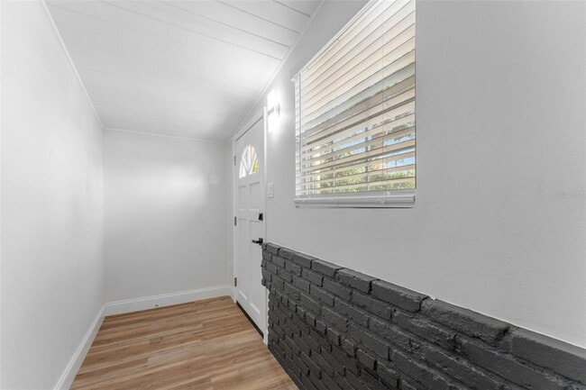 Building Photo - 8703 Driftwood Dr
