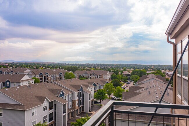 Building Photo - 10176 Park Meadows Dr