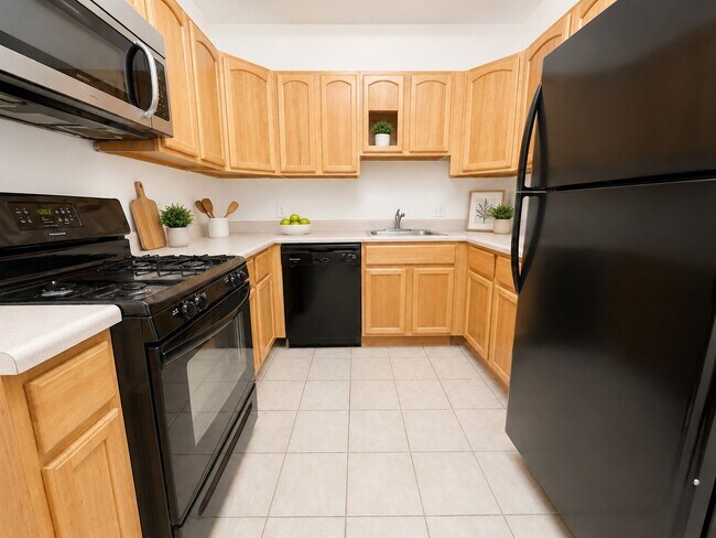 Building Photo - Spacious 7-Bedroom Home Near Temple University | Prime North Central Location