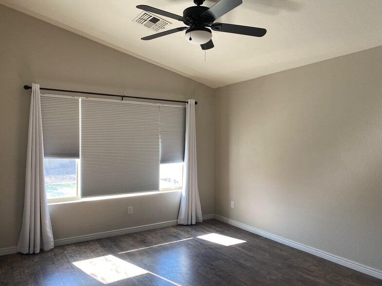 Building Photo - 8231 W Lapis Moon Ln