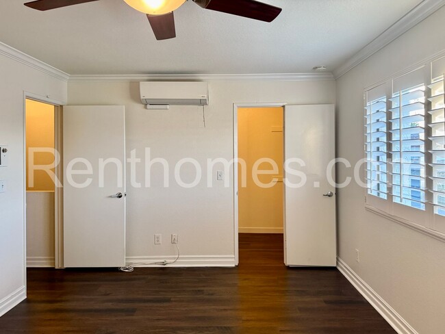 Building Photo - 3711 Louisiana St