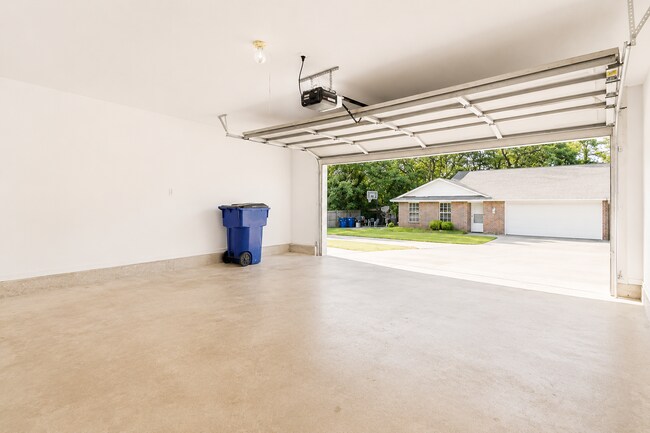 Building Photo - 134 N 49th St