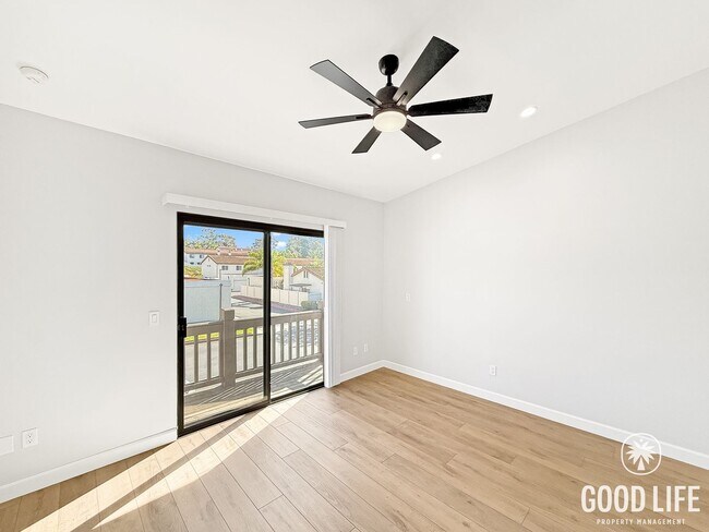 Building Photo - Stunning 2B/2.5BA Condo in Carlsbad For Lease!