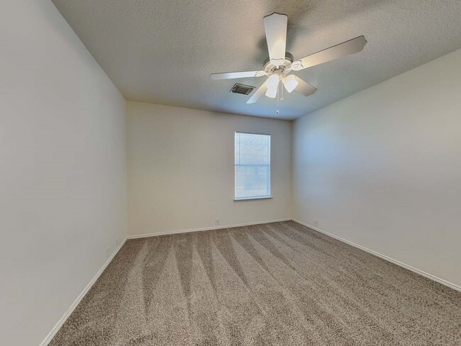 Building Photo - 4811 Russet Trail Ct