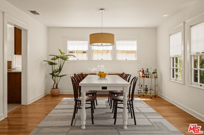 Building Photo - 944 S Hudson Ave