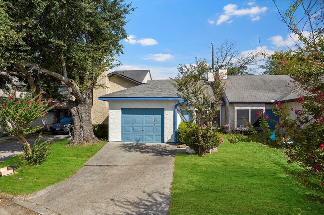 Building Photo - 7120 Deer Creek Ct