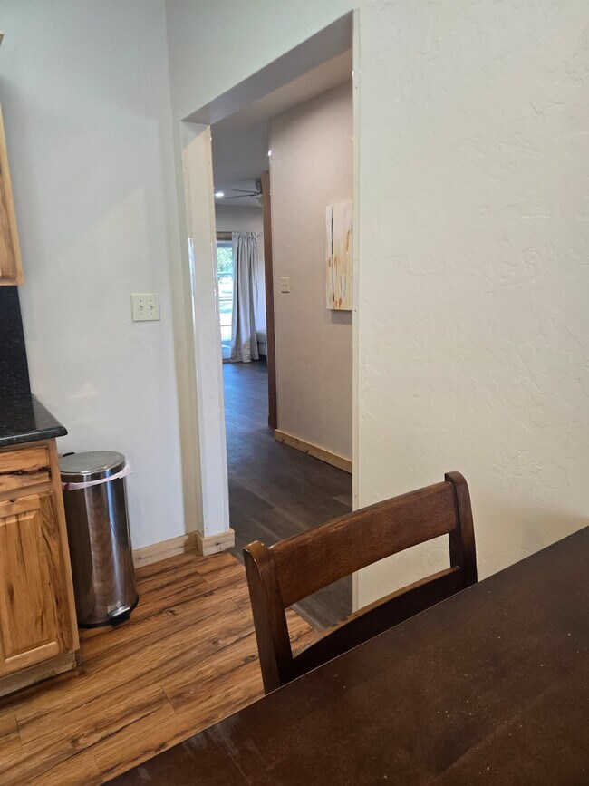 Building Photo - 1207 Shahan Prairie Rd