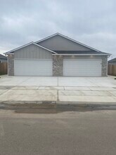 Building Photo - 12830 E Blake St