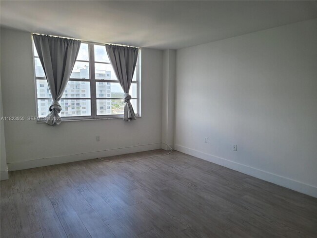 Building Photo - 2851 NE 183rd St