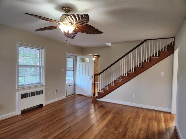 Building Photo - 9577 Shenandoah Dr