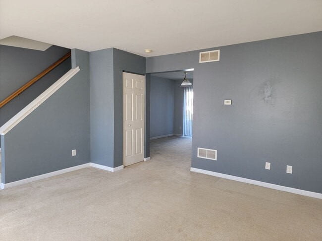Building Photo - 407 Champs Ln