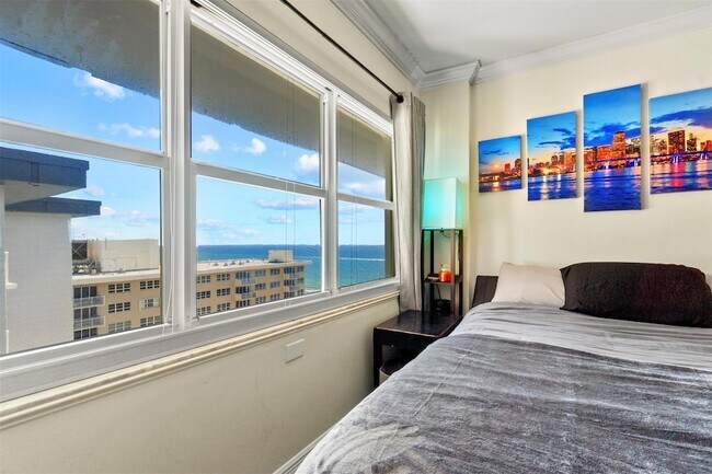 Building Photo - 111 N Pompano Beach Blvd