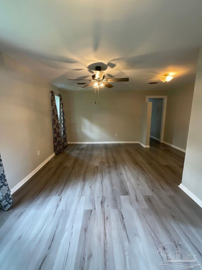 Building Photo - 809 W Government St