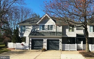 Building Photo - 1208 Chanticleer