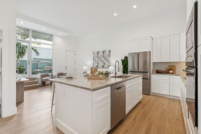 Building Photo - 1343 4th St