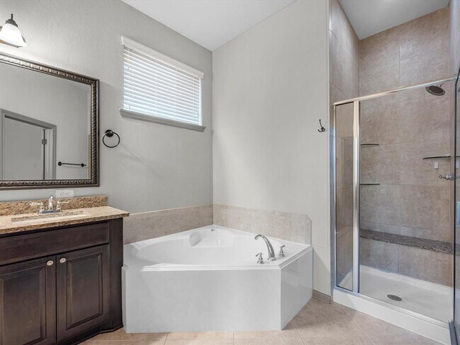 Building Photo - 211 Cheswood Forest Pl