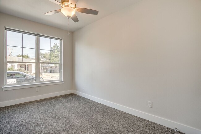 Building Photo - 2323 Benbrook Blvd